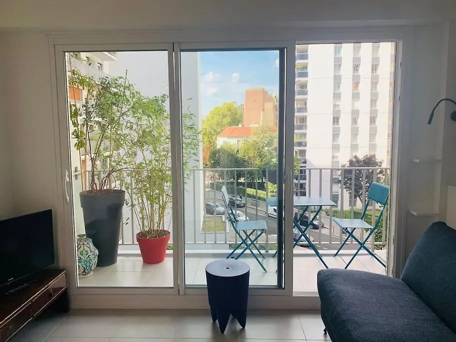 Cozy Apartment With Nice Terrace Paris