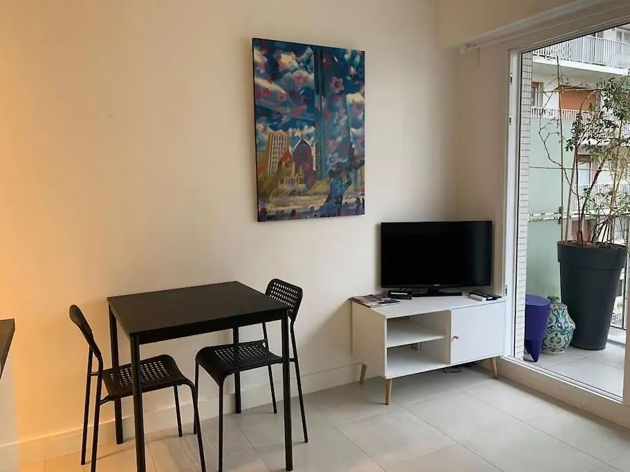 Cozy Apartment With Nice Terrace Paris