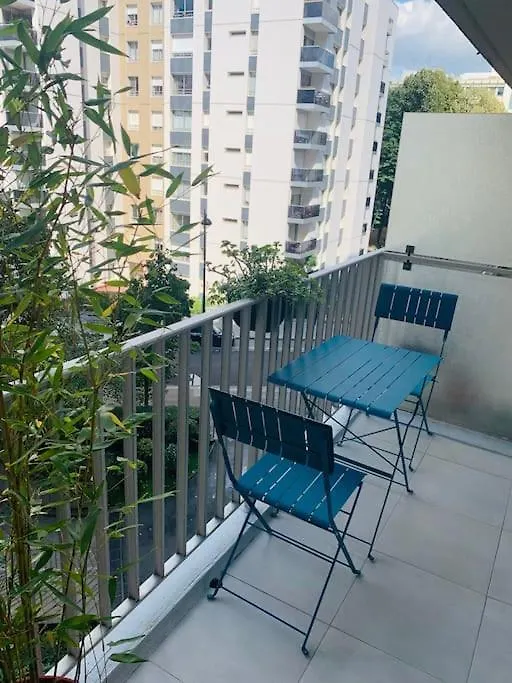 Cozy Apartment With Nice Terrace Párizs 0*,